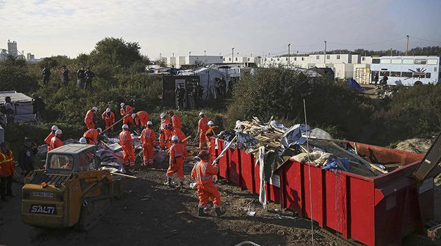Calais: Francia destruye el mayor campamento de inmigrantes - 13
