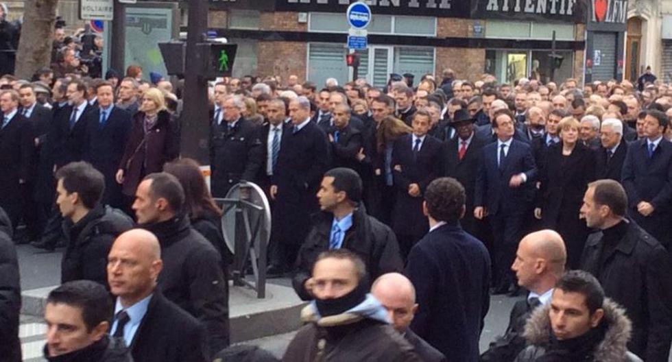 Líderes mundiales participan en marcha en París (Foto: @FlorenciaMXFR)