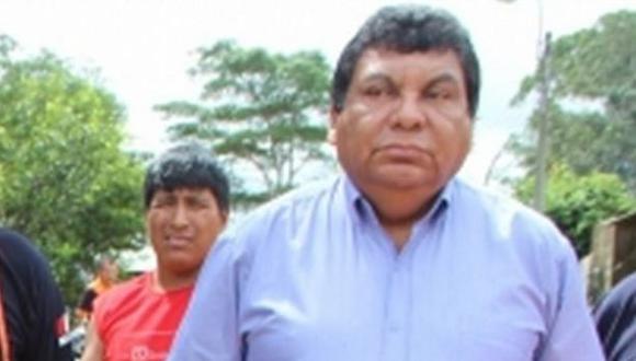 Ex presidente regional acusado de violación continúa detenido
