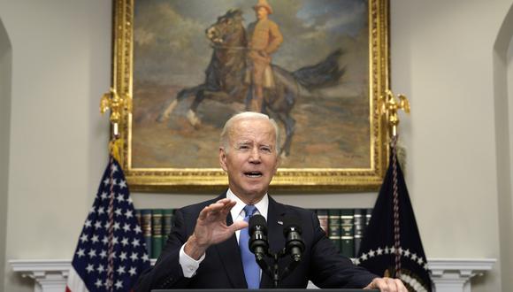 El presidente de los Estados Unidos, Joe Biden, pronuncia un discurso sobre la respuesta federal en curso al huracán Ian, en el Salón Roosevelt de la Casa Blanca en Washington, el 30 de septiembre de 2022. (Foto: EFE/EPA/Yuri Gripas)