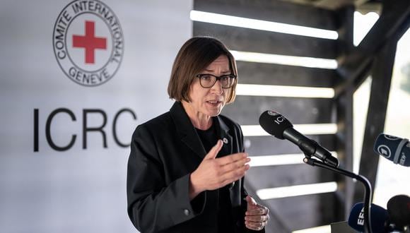 La presidenta del Comité Internacional de la Cruz Roja (CICR), Mirjana Spoljaric Egger, pronuncia un discurso en Avully, cerca de Ginebra, el 7 de junio de 2023. (Foto de Fabrice COFFRINI / AFP)