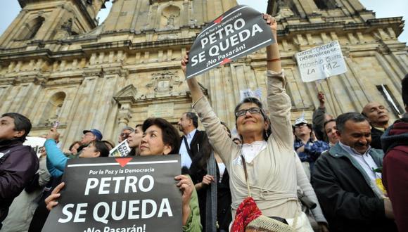 Bogotá: Una multitud marcha para respaldar a su alcalde