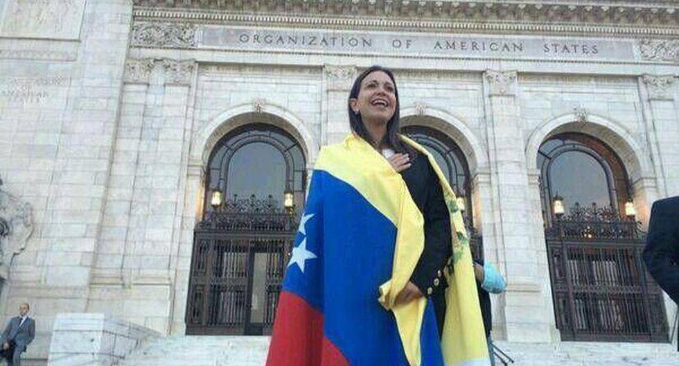 Cabello indicó que Corina Machado perdió su cargo al aceptar ser embajadora adjunta de Panamá. (Foto: @MariaCorinaYa)