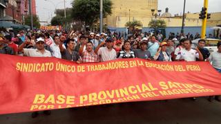 Huelga de maestros: docentes marcharon por varios distritos de Lima [FOTOS]