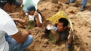 Iquitos: se enterraron en protesta por construcción de colegio