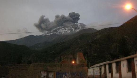 Volcán Ubinas: recomiendan evacuar a población cercana