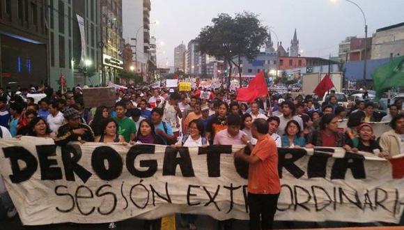 Tres marchas en contra de la ley laboral juvenil han sido convocadas hasta el momento. (Foto: Aar&oacute;n Orme&ntilde;o / El Comercio)