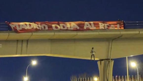 Muñeco con la camiseta de Vinicius fue colgado de un puente: Cuatro detenidos por este acto | VIDEO