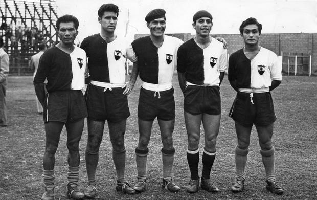 Fundado en 1935, Centro Iqueño ha sido un animador del torneo peruano durante el último siglo.  Su última participación en Segunda División fue en la década de los 90. 