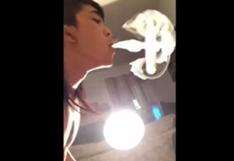 YouTube: Este joven “lanza” medusas de la boca. Increíble