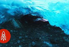 Conoce las espectaculares y amenazadas cuevas de hielo del glaciar Mendenhall