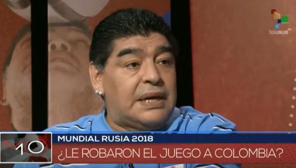 Diego Maradona dejó de ser embajador de la FIFA tras ser captado mostrando los dedos medios en el estadio donde jugó Argentina y Nigeria.