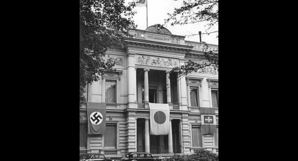 Banderas del Alemania, Japón e Italia, en la embajada japonesa en Berlín, septiembre de 1940. (Foto: Wikimedia)