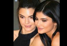 Kendall y Kylie Jenner se divierten como niñas en una fiesta | VIDEO