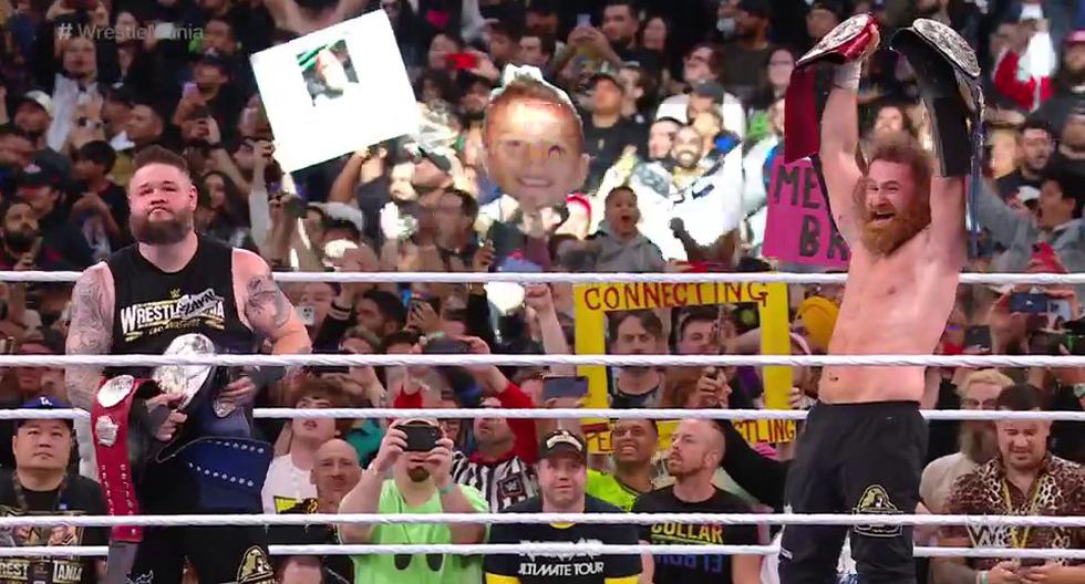 Kevin Owens y Sami Zayn son los nuevos campeones en pareja de WWE.