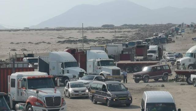 Áncash: transportistas de carga pesada bloquean la Panamericana Norte