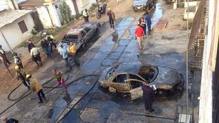 Venezuela: Motorizados atacan a opositores y queman autos