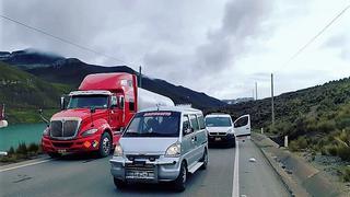 Bloqueo carretera Central: vehículo varados durante segundo día de protesta en reclamo a la minera Chinalco