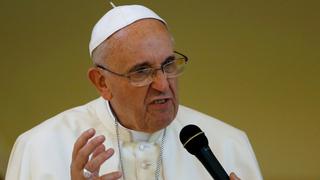 Papa llama hipócritas a los religiosos que viven como ricos
