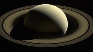 Los anillos de Saturno están formados por las partículas de una de sus lunas