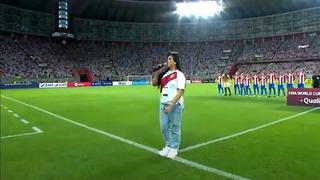 Perú - Paraguay: Daniela Darcourt emociona entonando el Himno Nacional ante miles de hinchas