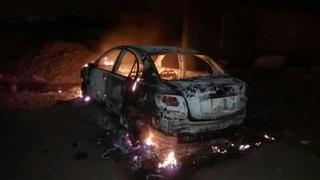 Extorsión: queman auto de chofer que se habría negado a pagar cupo