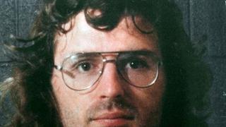 30 años de la Masacre de Waco: ¿Quién fue David Koresh, el pedófilo líder de la secta de los Davidianos?