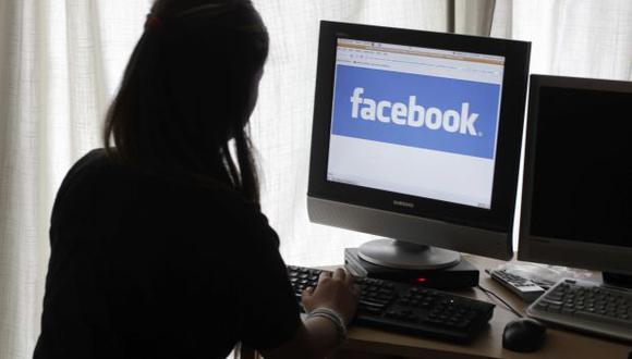 Facebook explica también haber encontrado "vínculos" entre las cuentas borradas "y las cuentas de la IRA (Internet Research Agency) eliminadas el año pasado". (Foto: AP)