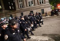 Policía desaloja el edificio ocupado en la Universidad de Columbia y detiene a estudiantes