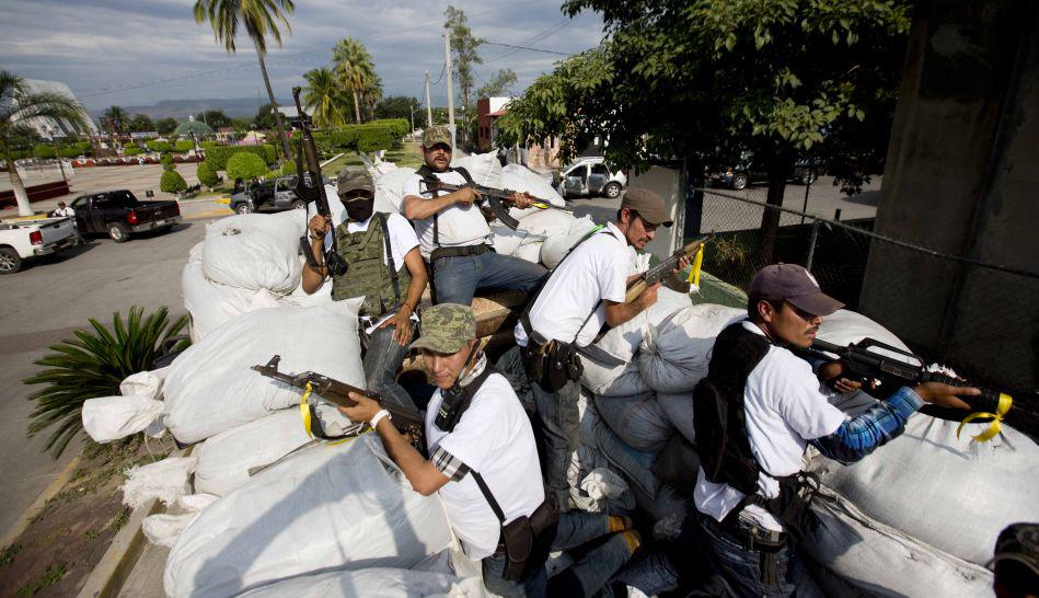 México: civiles enfrentan al cártel Los Caballeros Templarios - 1