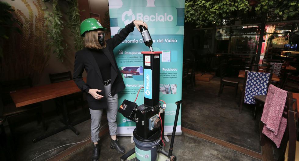 Algunos de los restaurantes aliados de la campaña #YoReciclo cuentan con una máquina moledora de botellas de vidrio.