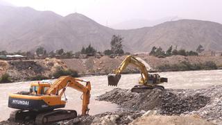 Ate: realizan limpieza y descolmatación de la cuenca del río Rímac