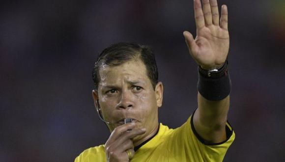 Víctor Hugo Carrillo dirigirá el partido entre Colombia y Paraguay por la Copa América 2019. (Foto: AFP)