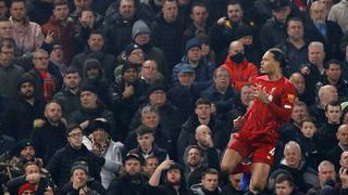 Liverpool vs. Manchester United: Van Dijk y el soberbio cabezazo para el 1-0 que hizo estallar Anfield | VIDEO