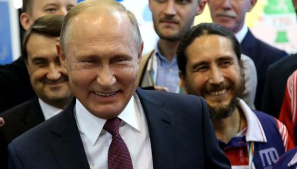 Cuando Vladimir Putin asumió el poder, no le encontró el chiste a un programa satírico de la televisión que lo parodiaba.