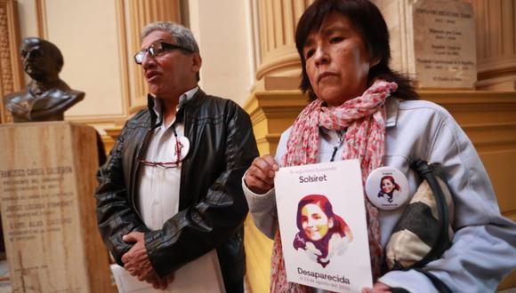Los padres Solsiret Rodríguez Aybar piden la custodia de sus nietos. (Lino Chipana / El Comercio)