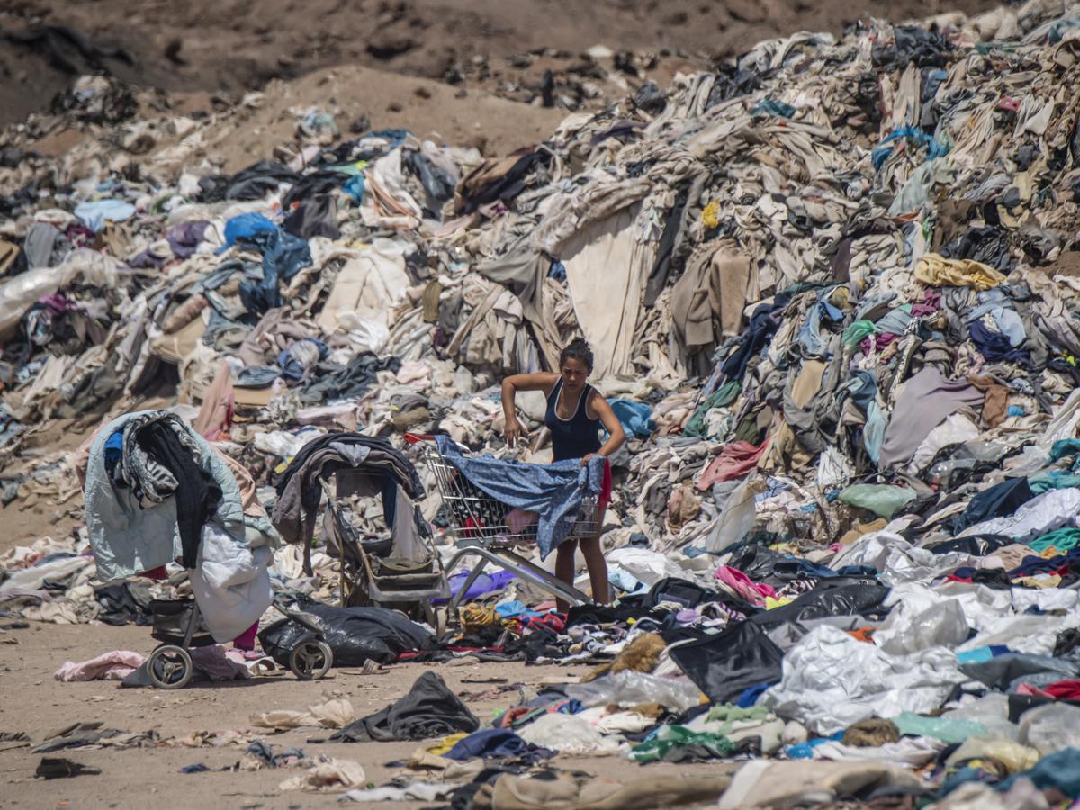 Chile: Investigan vertedero de ropa usada en desierto de Atacama por daño  ambiental | RMMN | MUNDO | EL COMERCIO PERÚ