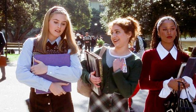 Ni idea. Es una película de 1995, basada en la novela de Jane Austen, Emma. Fue un éxito total en taquilla y con el paso del tiempo se convirtió en una película de culto. (Foto: Difusión)