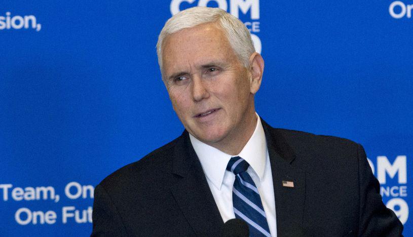 Mike Pence y a su esposa serán recibidos a su llegada al aeropuerto internacional de Miami por el gobernador de Florida. (Foto: AP)
