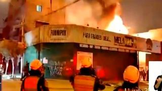 La Victoria: se registra incendio en local de venta de madera
