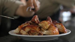 El pollo a la brasa es elegido el mejor plato del mundo en base a pollo por la guía Taste Atlas