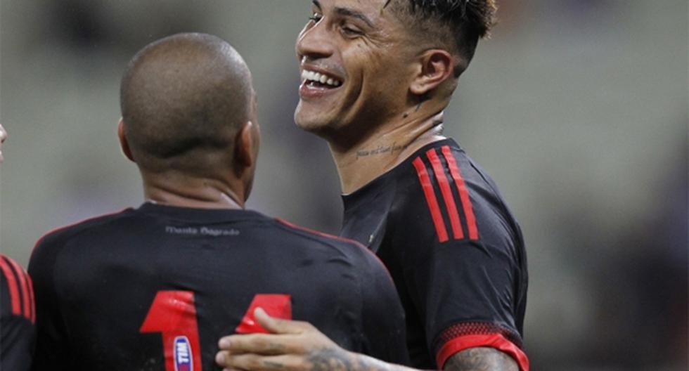 Paolo Guerrero falló varias ocasionas de gol en el amistoso del Flamengo ante Ceará. En la tanda de penales, el peruano erró el disparo definitivo y le dio el triunfo al rival de turno (Foto: Flamengo)