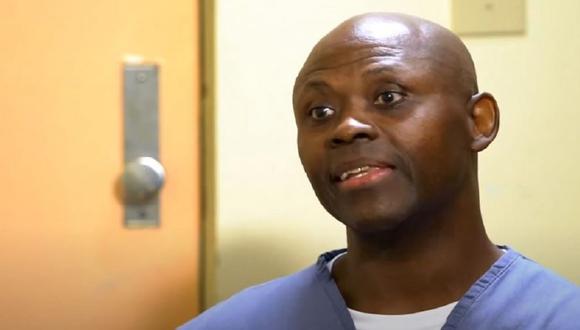 Estados Unidos: sale libre Thomas Raynard James, el hombre que pasó 32 años preso siendo inocente. (Captura de video).