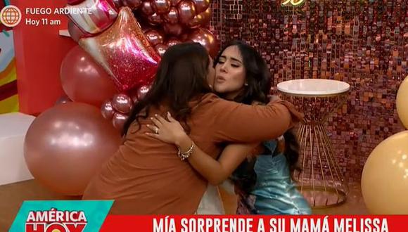 Melissa Paredes se conmueve hasta las lágrimas por sorpresa de cumpleaños en "América Hoy". (Foto: Captura de video)