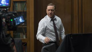 "House of Cards": creador habría elegido ignorar conducta de Spacey