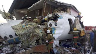 “Supe que se iba a caer”: el testimonio de un superviviente del avión siniestrado en Kazajistán 