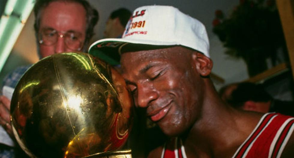Un día como hoy, Michael Jordan se coronaba campeón de la NBA con los Chicago Bulls. (Foto: Difusión)