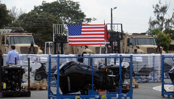El equipo donado por Estados Unidos a las Fuerzas Armadas de Ecuador durante una ceremonia en el fuerte militar de Huancavilca en Guayaquil, Ecuador, el 25 de enero de 2024. (Foto de Gerardo MENOSCAL / AFP)