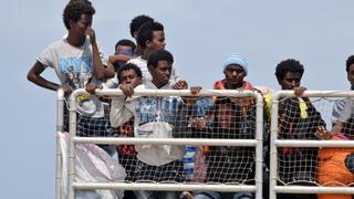 Europa lanza operación naval contra tráfico de inmigrantes