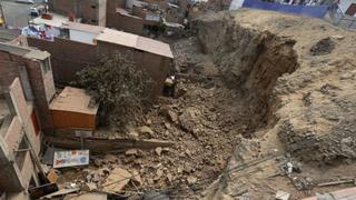 Chorrillos: 4 familias damnificadas por deslizamiento de rocas